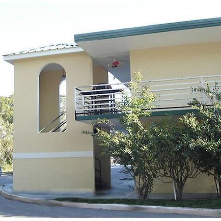 Red Carpet Inn Jesup Exterior photo